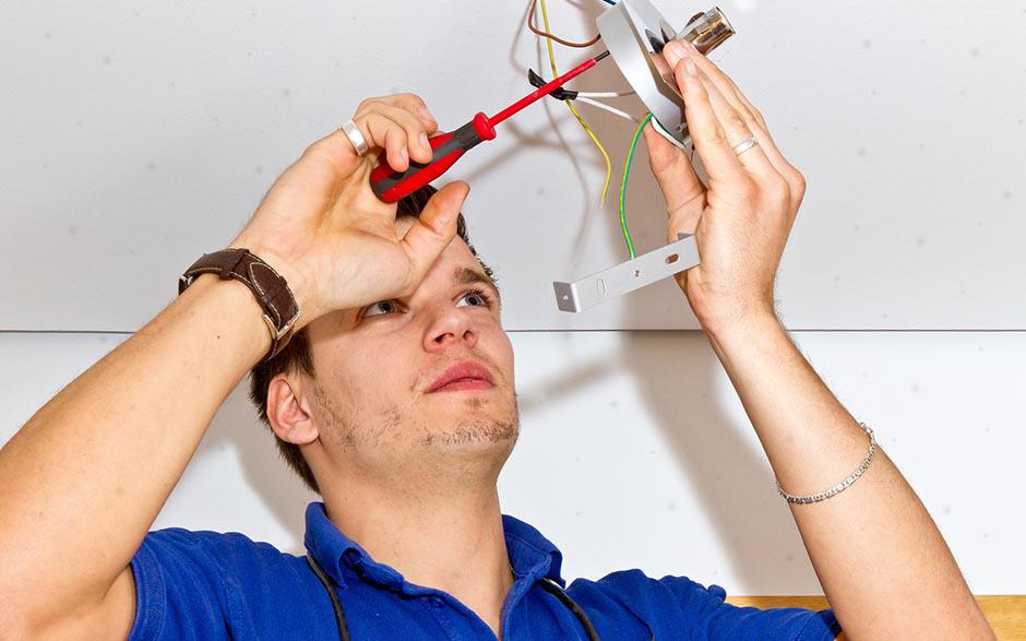 électricité maison Mériel